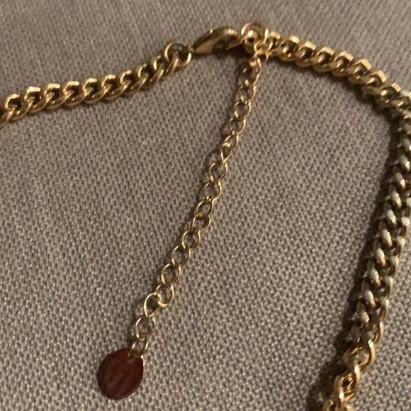 Beautiful necklace - Picture 5 of 5